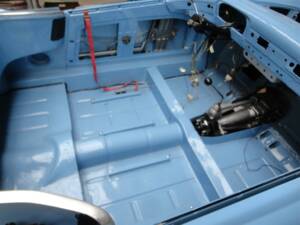 Image 2/24 of FIAT 1200 Convertible (1956)