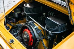 Image 43/50 de Porsche 911 RSR 3.0 (1975)