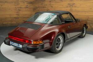 Image 15/19 of Porsche 911 Carrera 3.2 (1984)