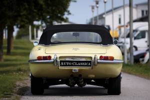 Image 29/35 de Jaguar E-Type (1967)