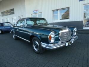 Image 1/20 of Mercedes-Benz 280 SE 3,5 (1971)