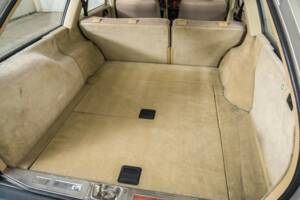 Bild 41/50 von Mercedes-Benz 230 TE (1987)