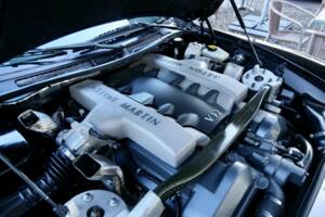 Image 44/50 of Aston Martin V12 Vanquish (2002)