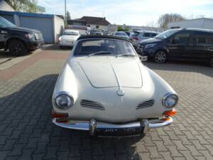 Image 18/26 de Volkswagen Karmann Ghia 1600 (1971)