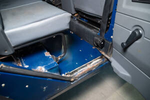 Image 37/86 de Land Rover Defender 110 Td5 (1999)