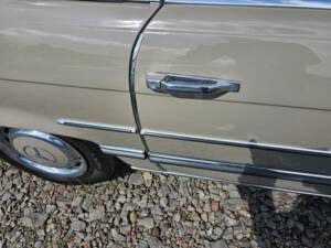 Image 18/27 of Mercedes-Benz 350 SL (1972)