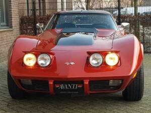 Image 12/24 of Chevrolet Corvette Stingray (1976)