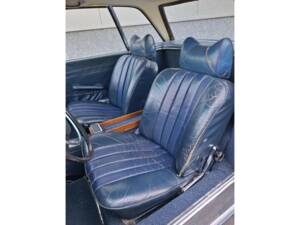 Image 23/50 de Mercedes-Benz 280 SL (1970)