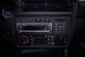 Image 59/90 of BMW 325i (1987)