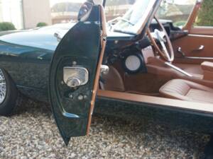 Bild 27/43 von Jaguar E-Type 4.2 (1967)