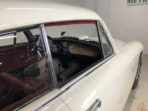 Afbeelding 18/27 van Aston Martin DB 2&#x2F;4 Mk III (1958)
