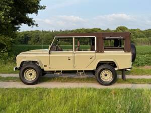 Bild 2/31 von Land Rover Defender 110 (2005)