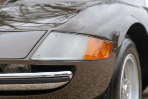 Image 39/50 de Ferrari 365 GTB/4 Daytona (1974)