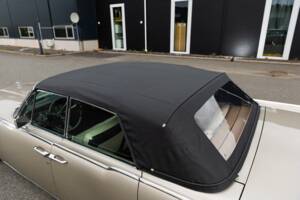 Bild 24/100 von Lincoln Continental Convertible (1965)
