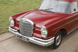 Image 11/50 of Mercedes-Benz 220 (1967)