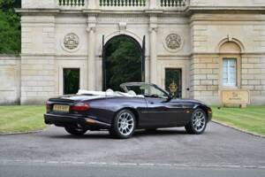 Afbeelding 24/50 van Jaguar XKR (1998)