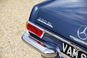 Image 16/44 de Mercedes-Benz 230 SL (1966)
