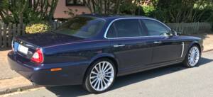 Bild 2/9 von Jaguar XJ 8 4.2 (2008)
