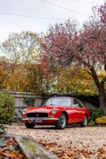 Image 10/39 de MG MGB GT (1972)