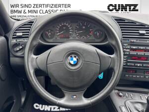 Bild 21/54 von BMW 320i (1999)