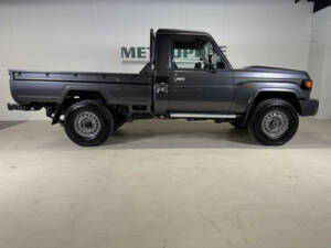 Image 6/22 of Toyota Land Cruiser GRJ79 (2024)