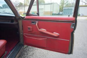 Bild 15/36 von Mercedes-Benz 300 SEL 6.3 (1969)