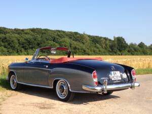 Afbeelding 13/118 van Mercedes-Benz 220 S Cabriolet (1957)