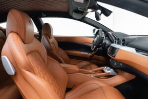 Image 31/47 of Ferrari FF (2015)