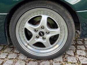 Image 24/44 of Aston Martin DB 7 Volante (1998)