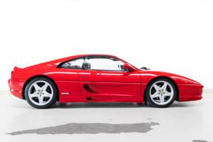 Afbeelding 5/40 van Ferrari F 355 Berlinetta (1996)
