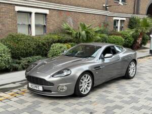Image 19/49 of Aston Martin V12 Vanquish S (2005)