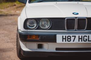 Bild 8/36 von BMW 318i (1991)