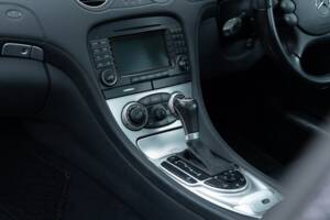 Image 19/41 of Mercedes-Benz SL 350 (2007)