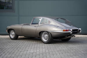 Imagen 2/50 de Jaguar E-Type 3.8 (1963)