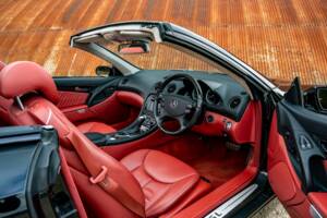 Image 25/47 of Mercedes-Benz SL 600 (2004)