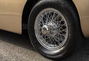 Image 11/34 of Jaguar XK 120 FHC (1952)