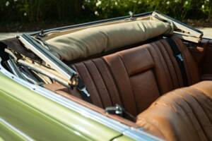 Image 22/50 of Mercedes-Benz 220 SE b (1964)
