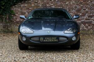 Immagine 32/50 di Jaguar XK8 4.0 (2002)