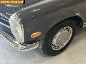 Afbeelding 22/40 van Mercedes-Benz 280 SL (1970)