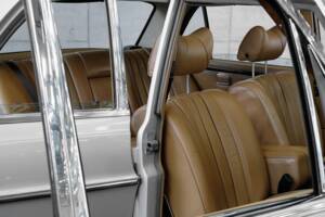 Immagine 37/50 di Mercedes-Benz 300 SEL 6.3 (1968)