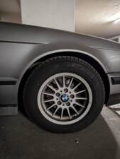 Bild 19/20 von BMW 530i (1988)