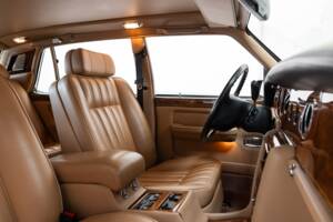 Image 17/32 de Rolls-Royce New Silver Spur (1996)
