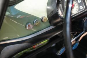 Image 15/22 of SEAT 600 E (1971)