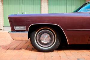 Bild 57/200 von Cadillac Coupe DeVille (1968)
