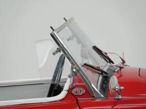 Image 13/15 of MG MGA 1600 (1960)