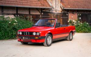 Immagine 5/33 di BMW 318i (1991)