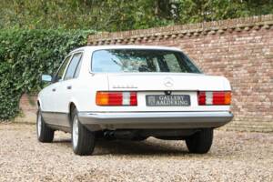 Bild 21/50 von Mercedes-Benz 380 SEL (1983)