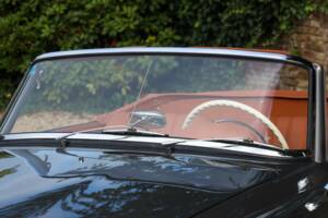 Image 34/50 of Mercedes-Benz 190 SL (1960)