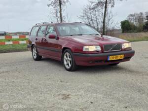 Image 4/38 de Volvo 850 2.5-20V (1995)
