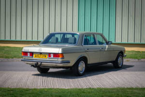 Bild 6/29 von Mercedes-Benz 280 E (1983)